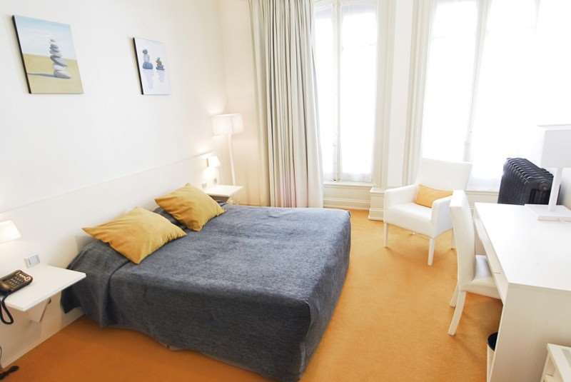 De Paris Hotel 3*