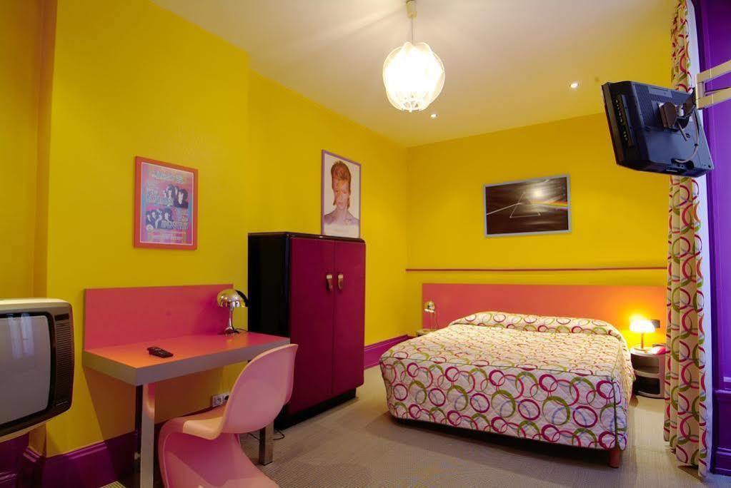 De Paris Hotel 3*