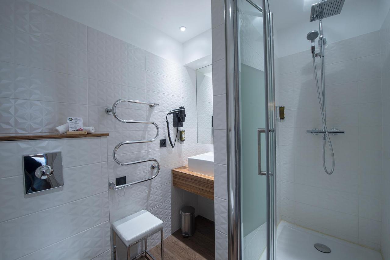 De Paris Hotel 3*